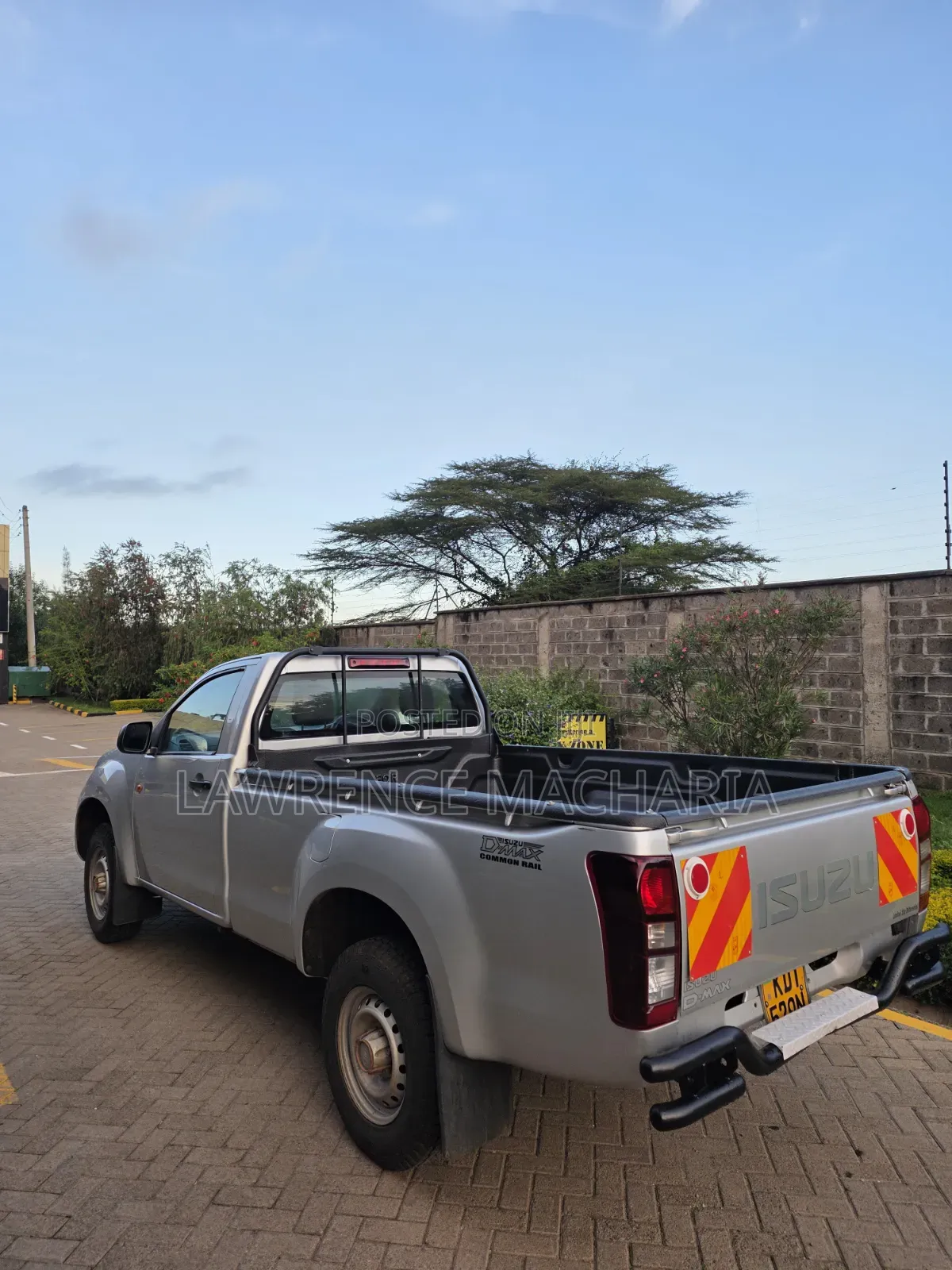 Isuzu D-MAX 2025 Silver