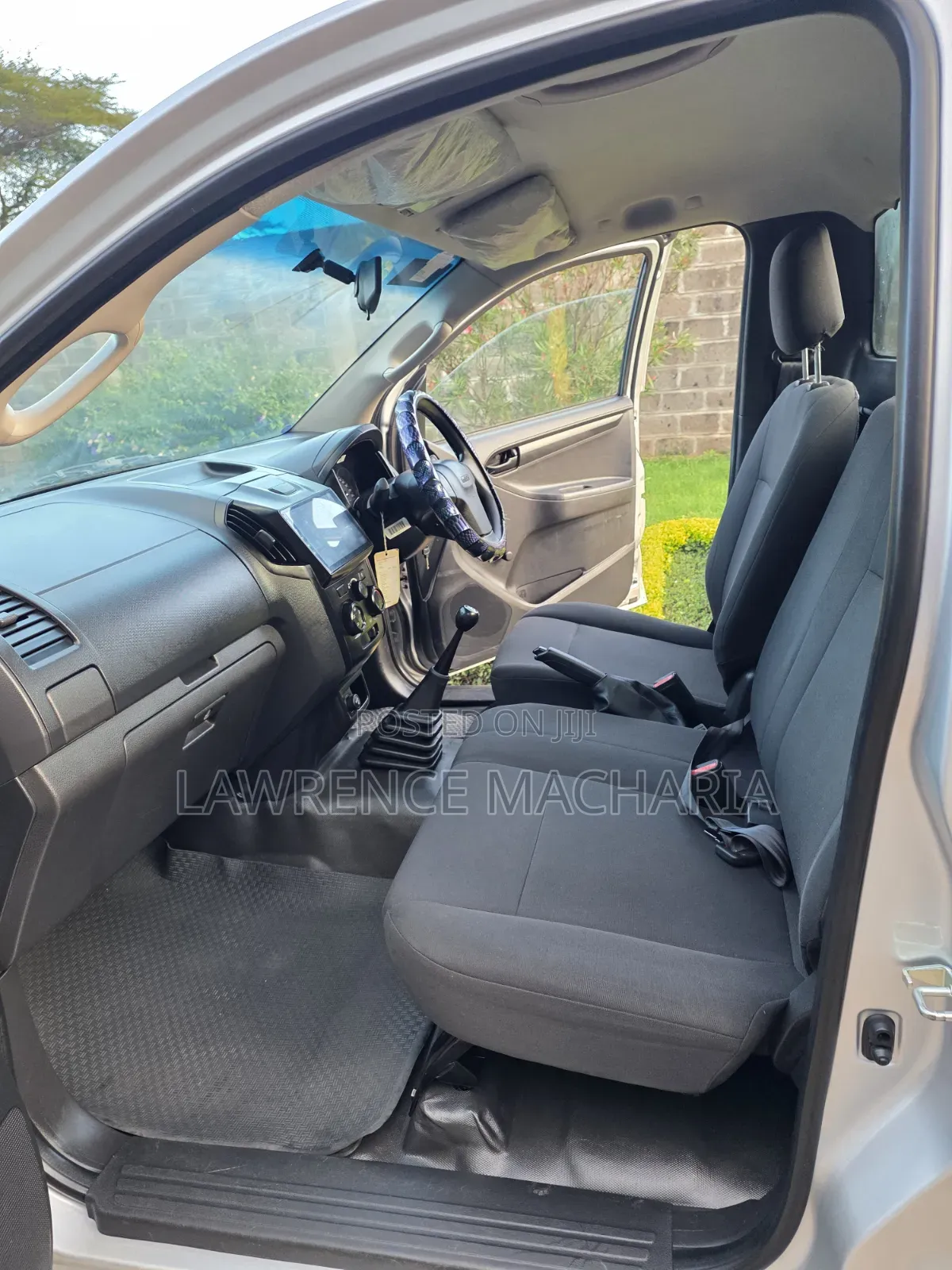 Isuzu D-MAX 2025 Silver