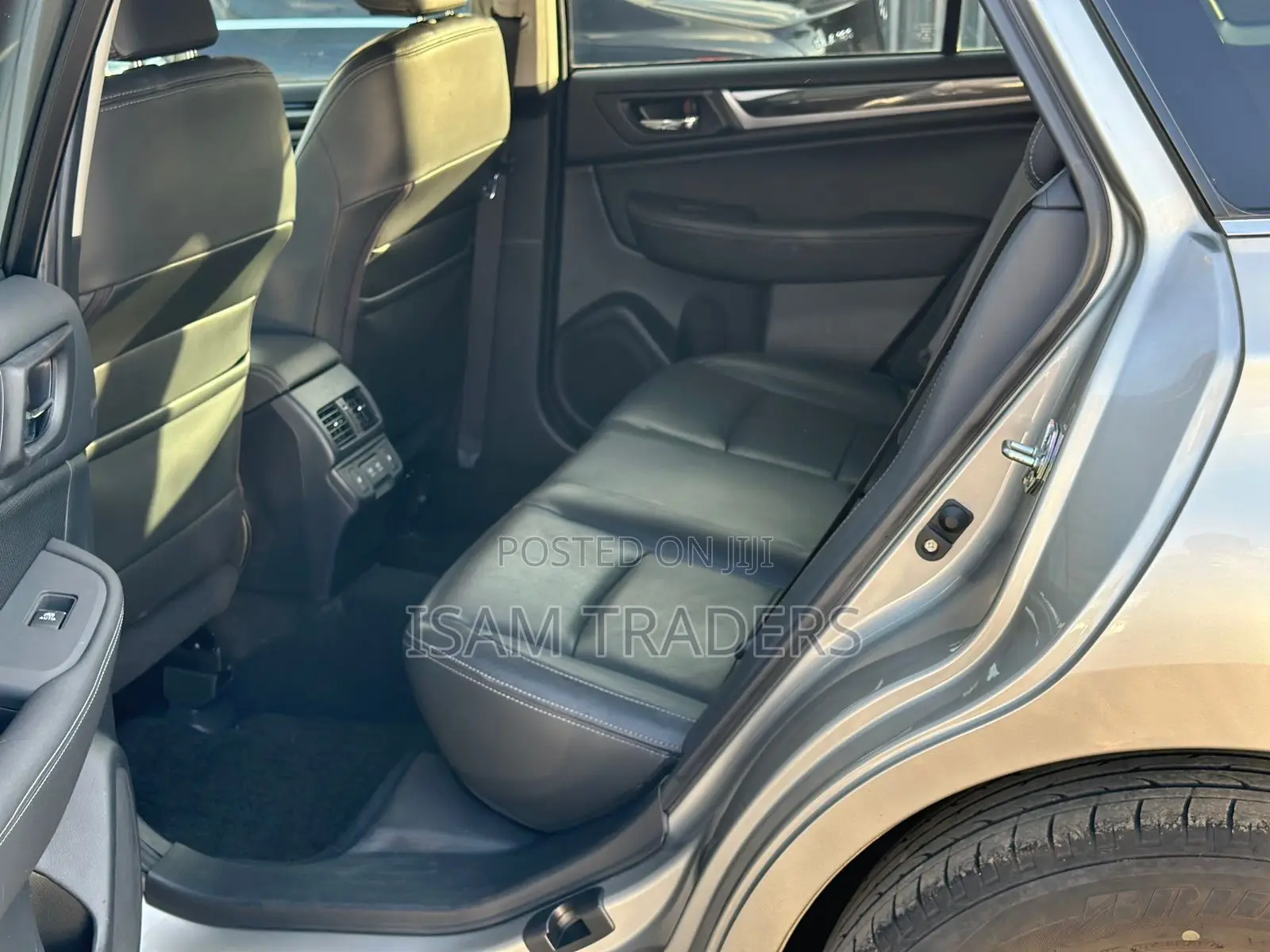 Subaru Outback 2.5i Premium AWD 2019 Gold