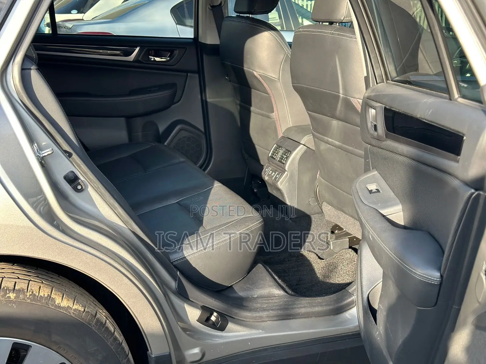 Subaru Outback 2.5i Premium AWD 2019 Gold