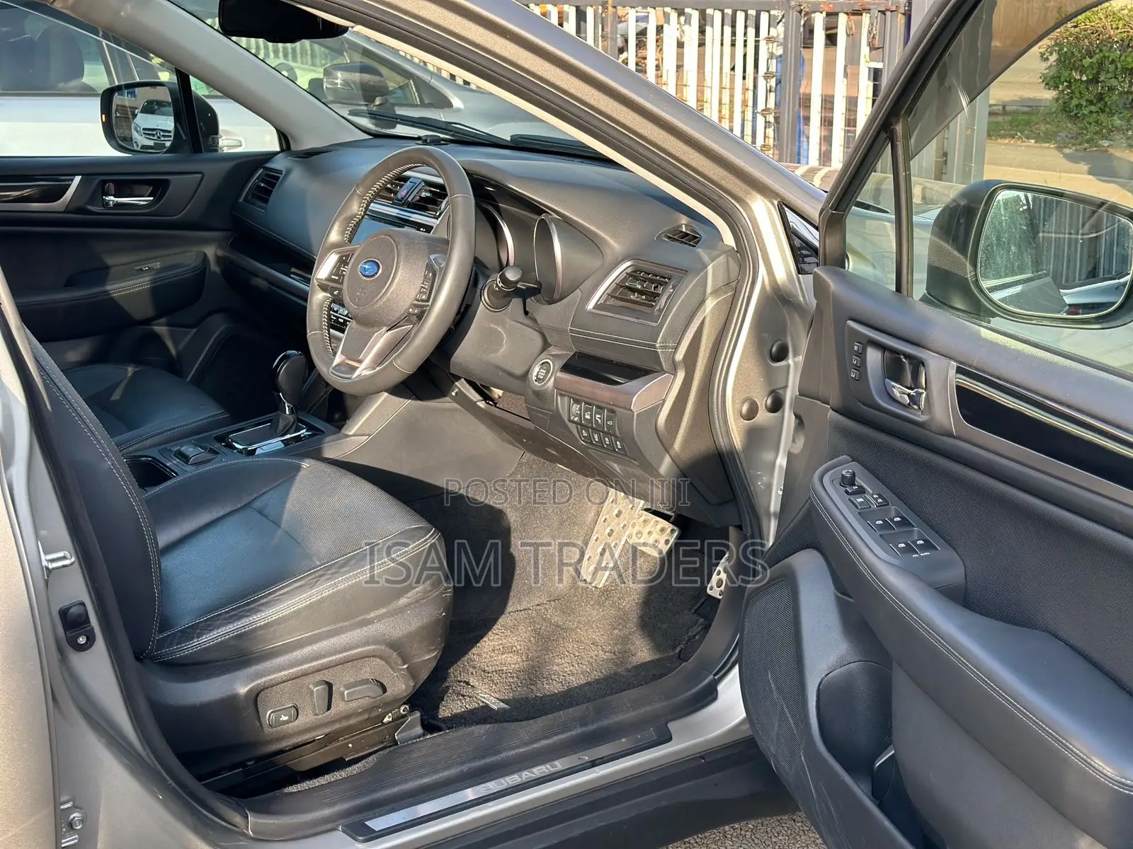 Subaru Outback 2.5i Premium AWD 2019 Gold