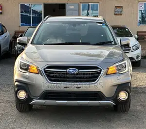 Subaru Outback 2.5i Premium AWD 2019 Gold