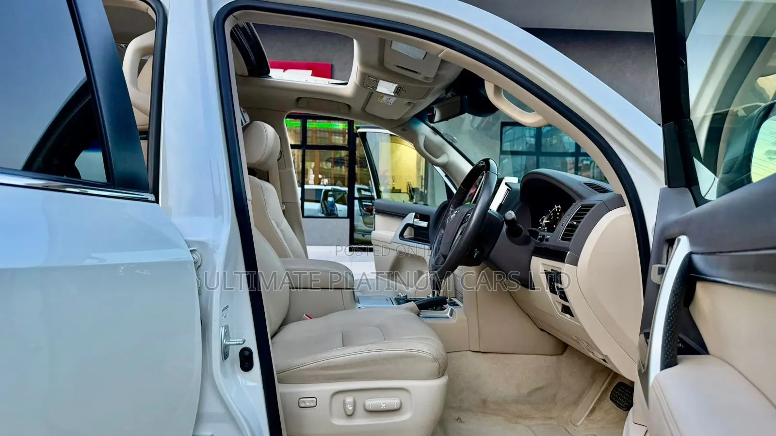 Toyota Land Cruiser 4.6 V8 ZX 2019 Pearl