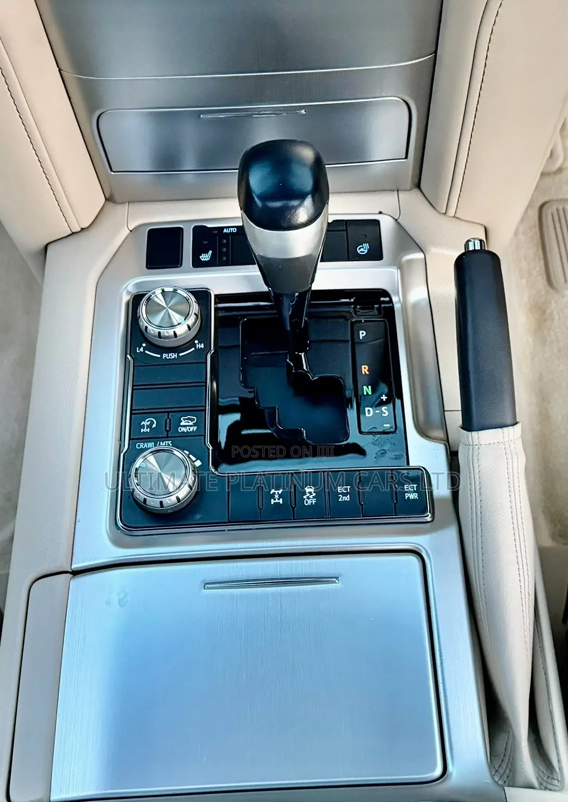 Toyota Land Cruiser 4.6 V8 ZX 2019 Pearl