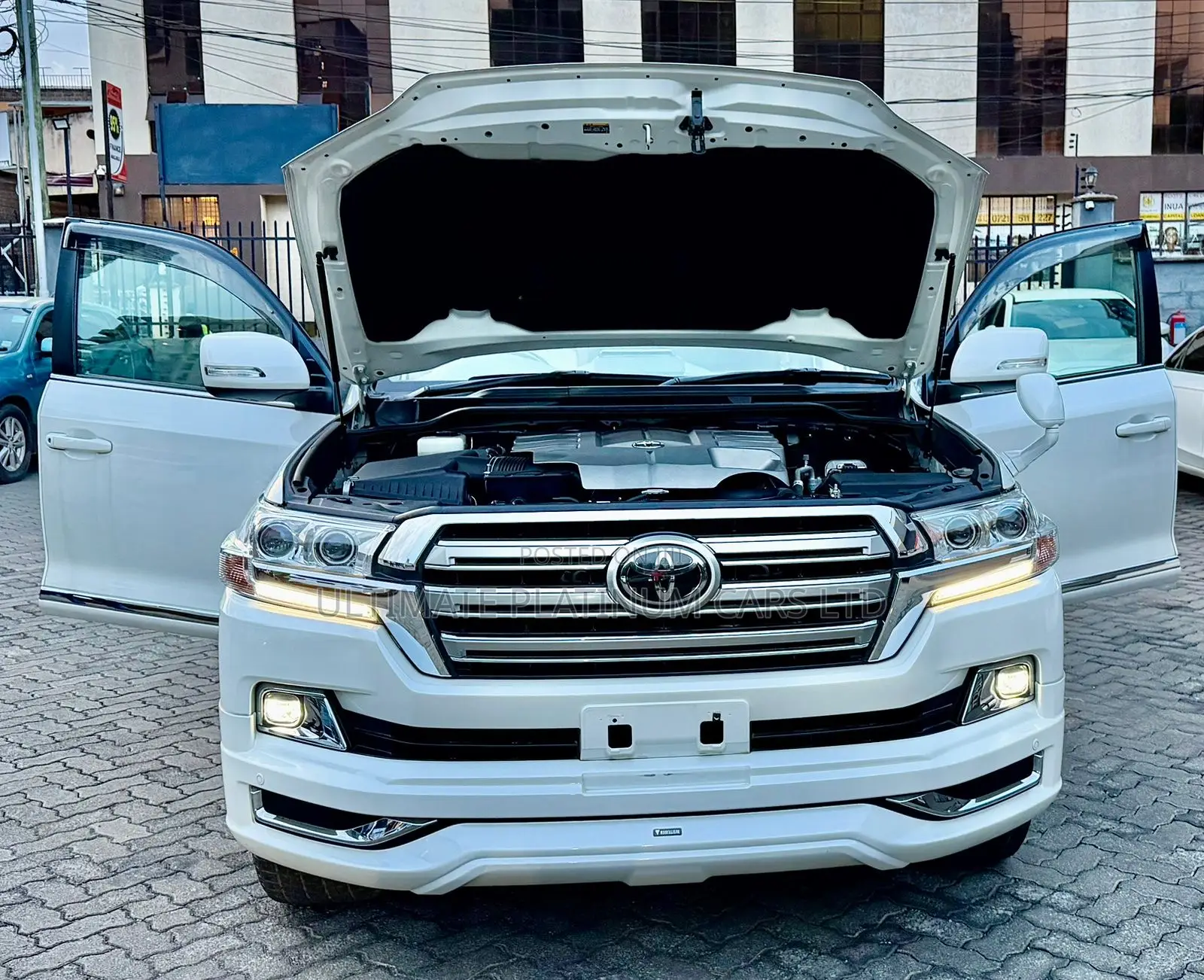 Toyota Land Cruiser 4.6 V8 ZX 2019 Pearl
