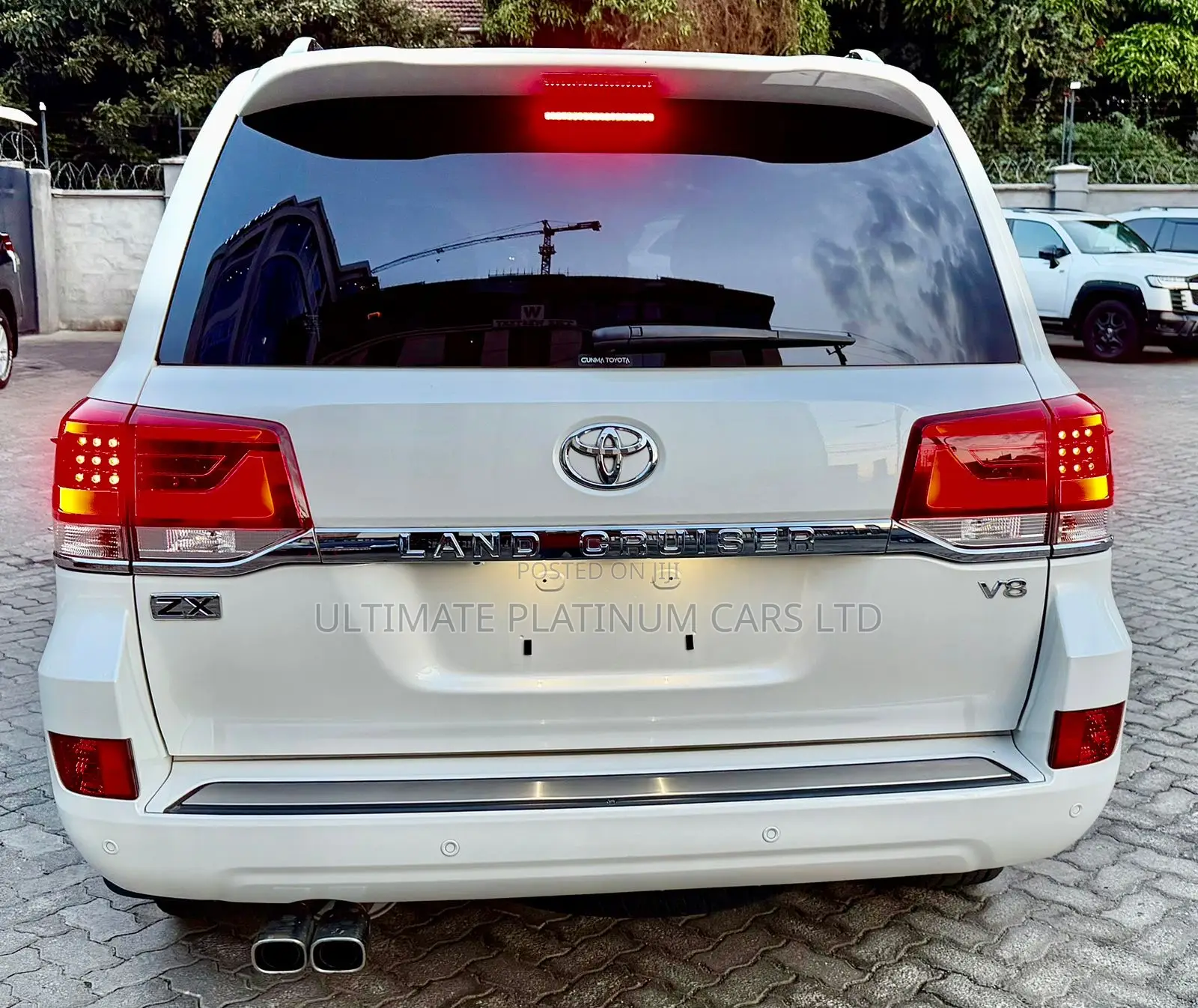 Toyota Land Cruiser 4.6 V8 ZX 2019 Pearl