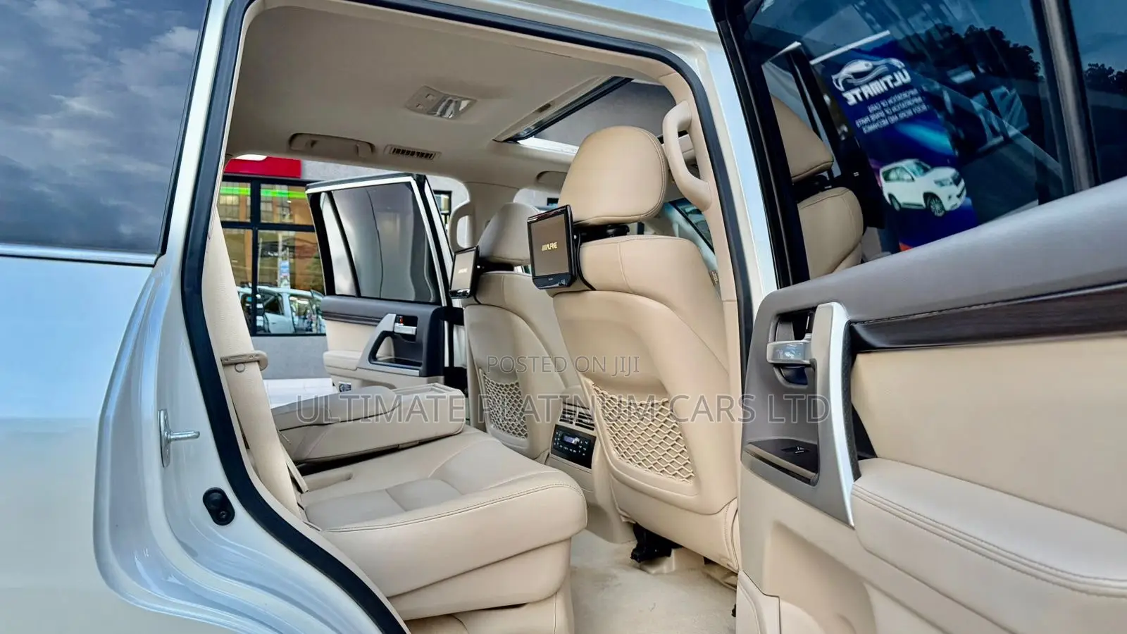 Toyota Land Cruiser 4.6 V8 ZX 2019 Pearl