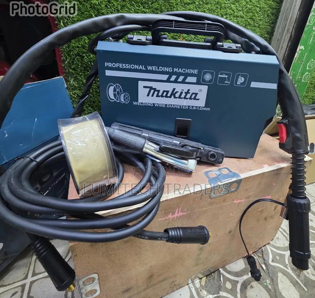 Makita Mig-400a Inverter Welding Machine.