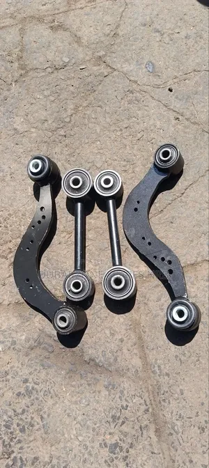 Rear Arms Harrier,Alphard,Lexus 450 Hybrid Available.