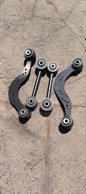 Rear Arms Harrier,Alphard,Lexus 450 Hybrid Available.
