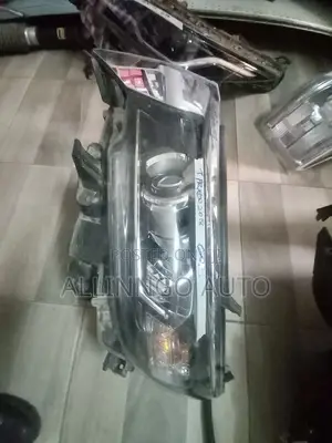 Toyota Land Cruiser Prado 2018 Headlight