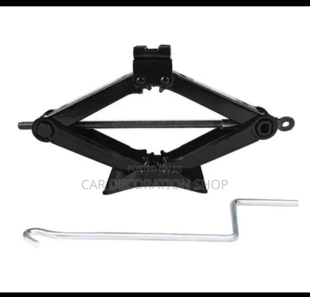 2ton Manual Scissor Jack With Metallic Lifting Handle
