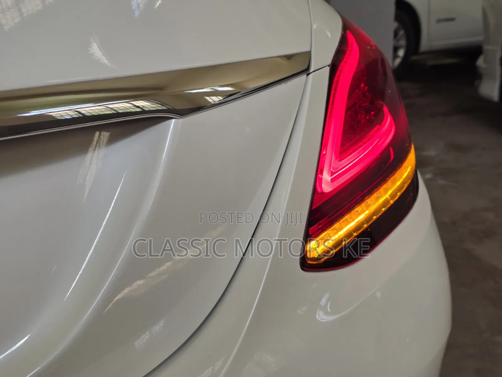 Mercedes-Benz C200 2020 White