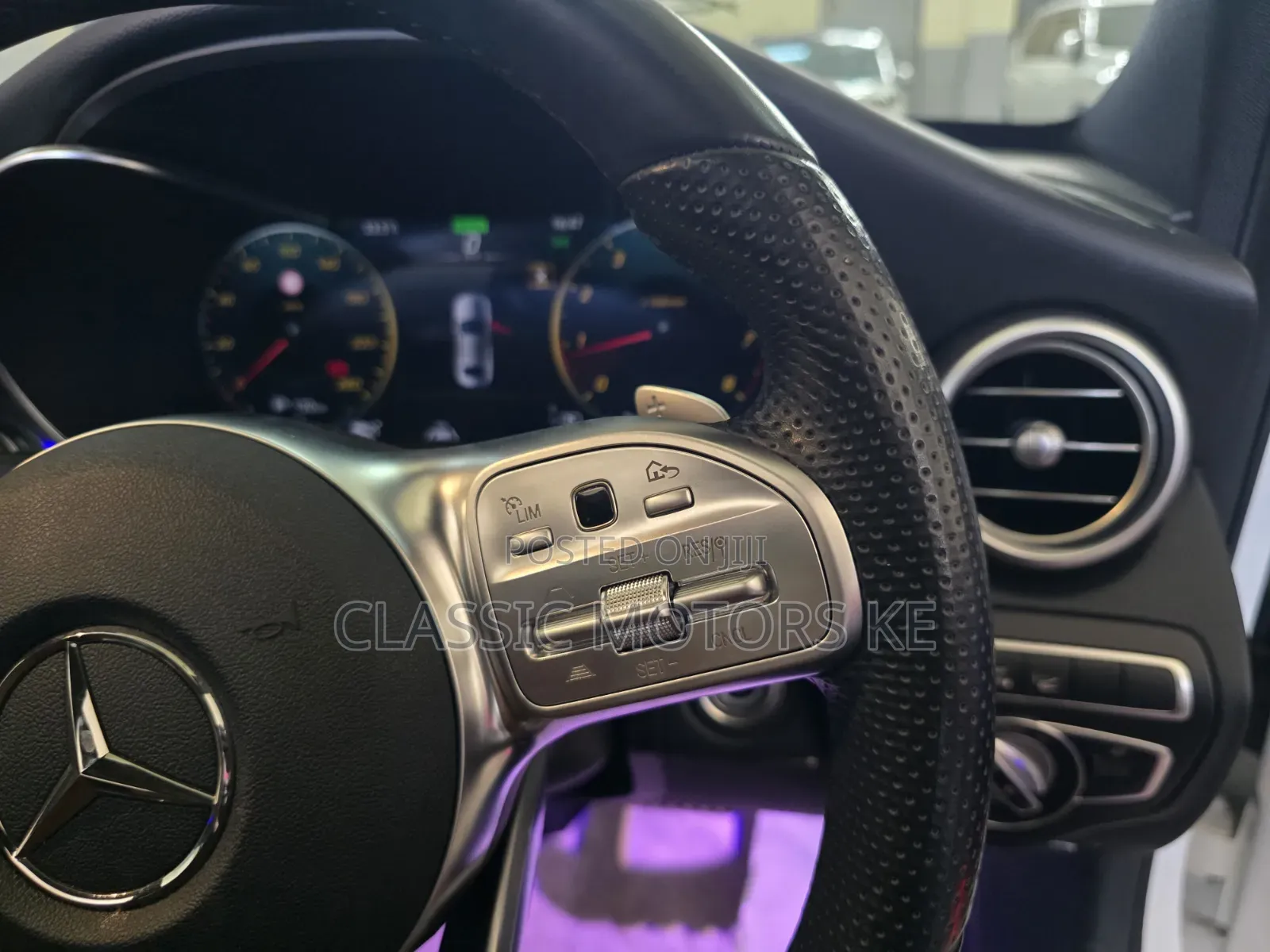 Mercedes-Benz C200 2020 White