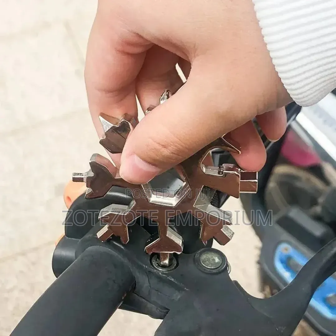 18 In 1 Unique Snowflake Design Tool