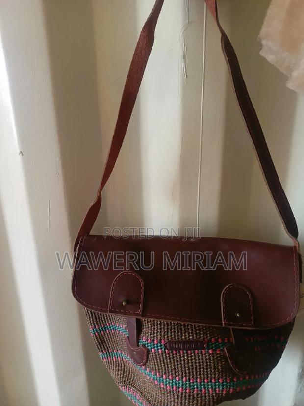 Classy Handbags - thumbnail 2