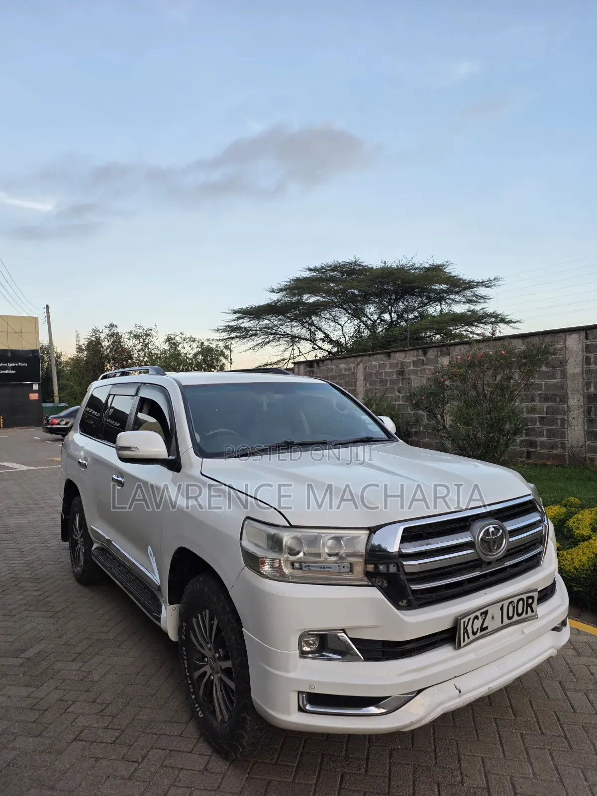 Toyota Land Cruiser 2013 White