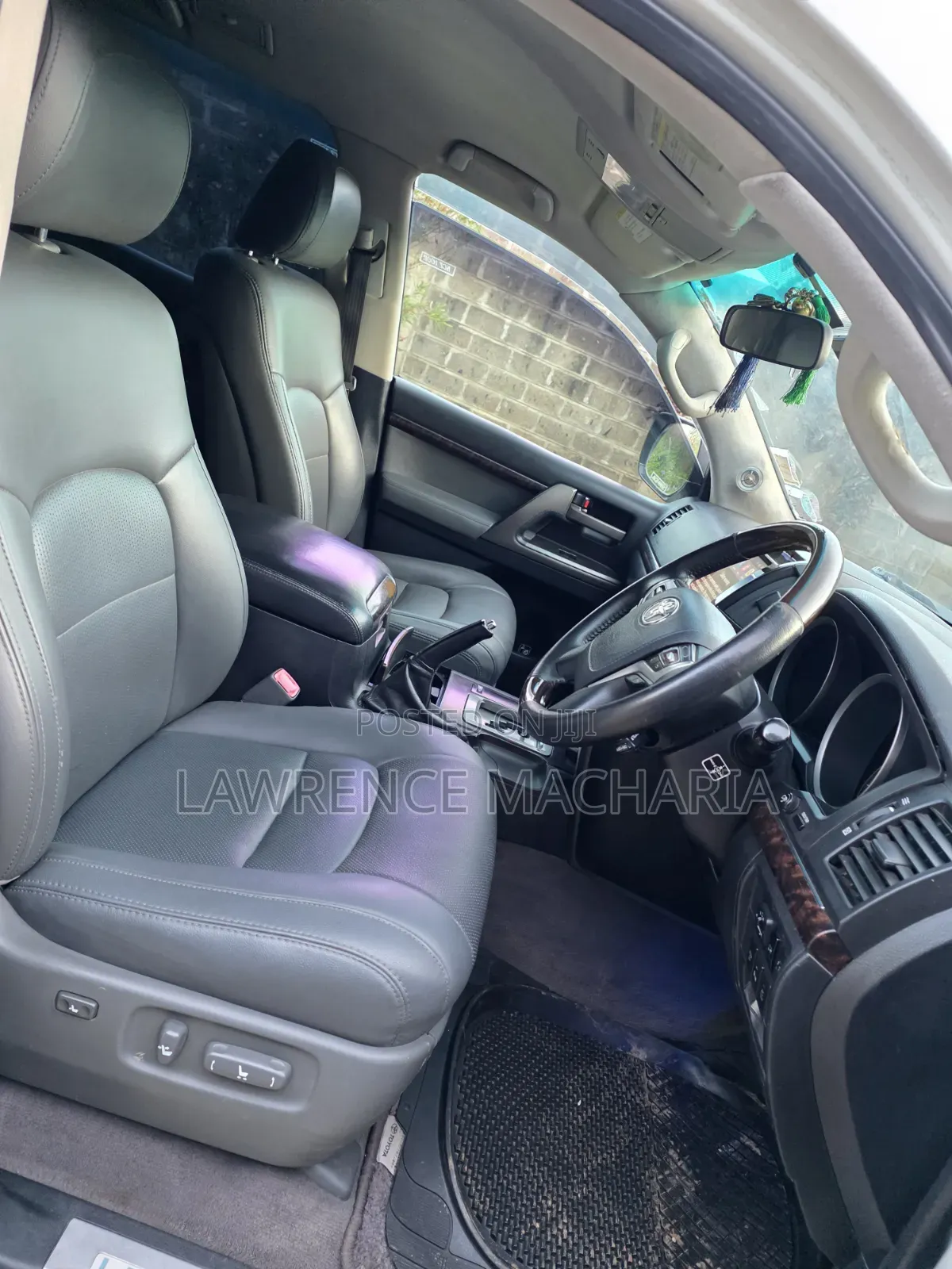 Toyota Land Cruiser 2013 White