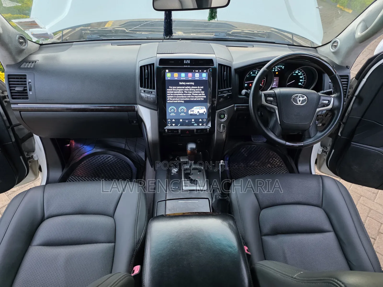 Toyota Land Cruiser 2013 White