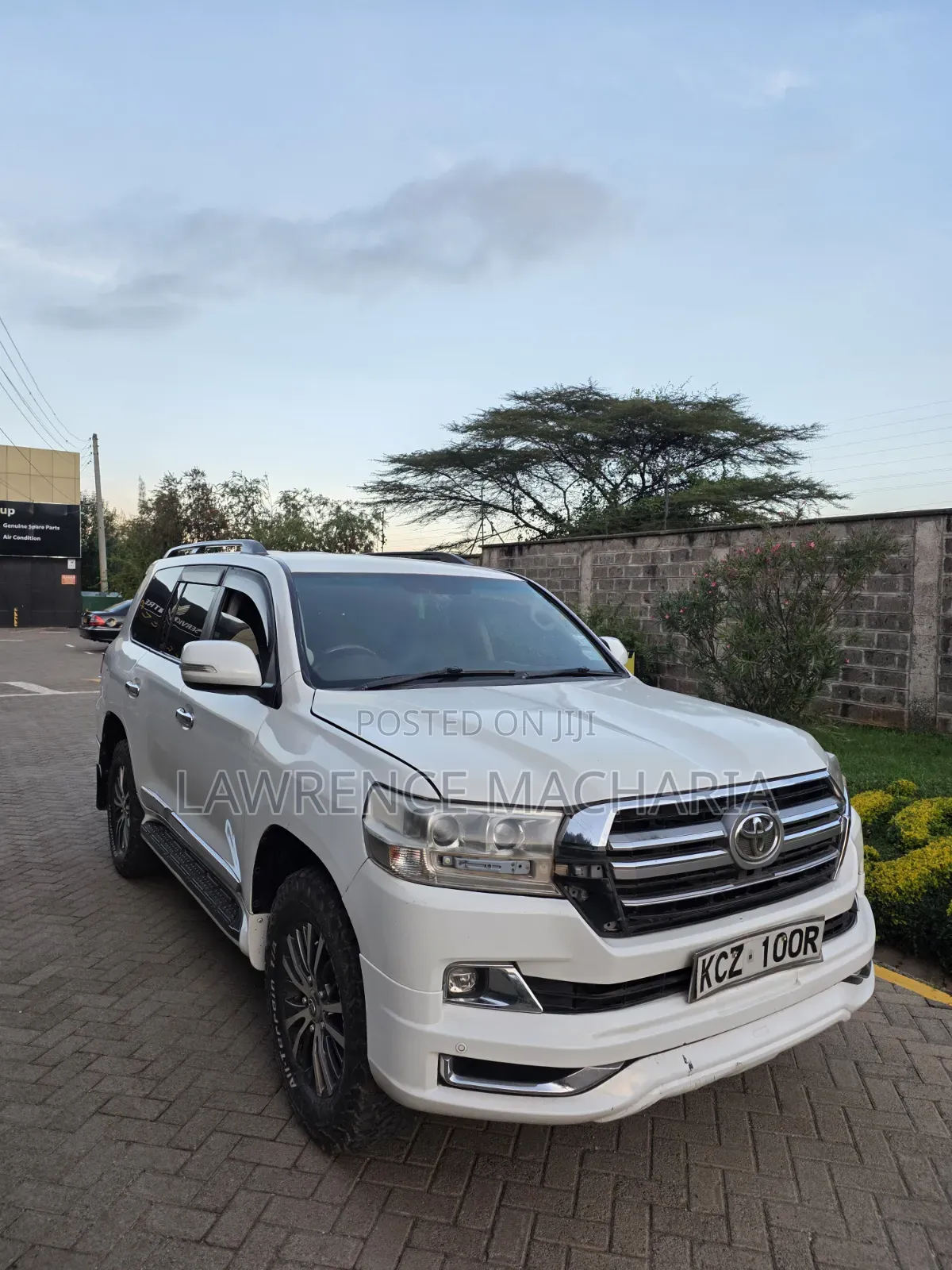 Toyota Land Cruiser 2013 White