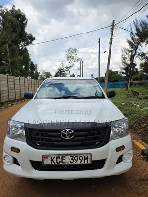Toyota Hilux 2015 White