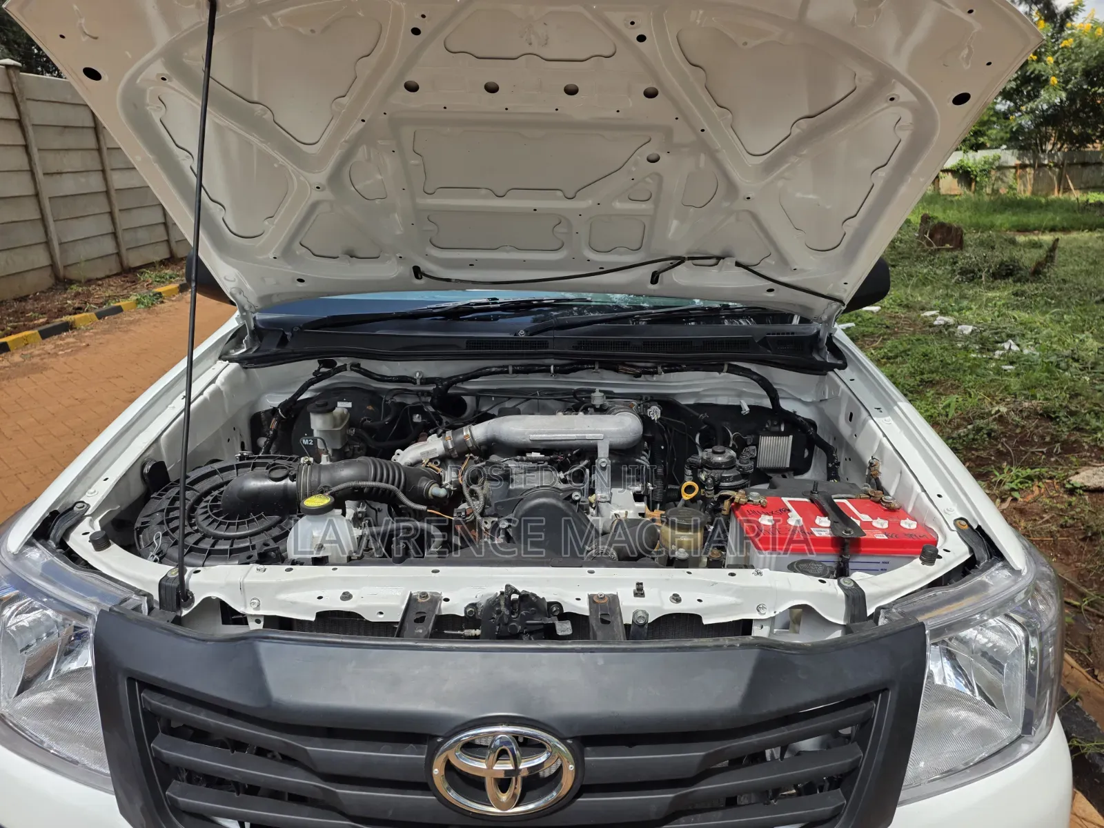 Toyota Hilux 2015 White