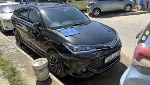 Toyota Corolla Fielder 1.5 Hybrid FWD 2017 Burgundy