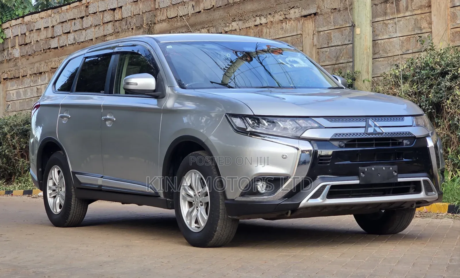 Mitsubishi Outlander 2020 Silver