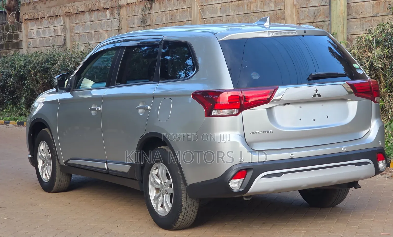 Mitsubishi Outlander 2020 Silver