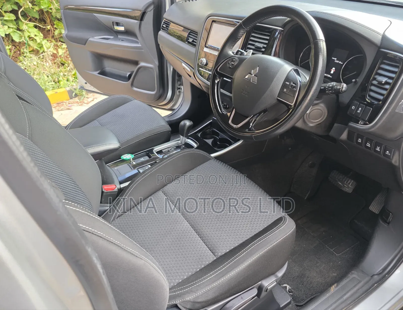 Mitsubishi Outlander 2020 Silver