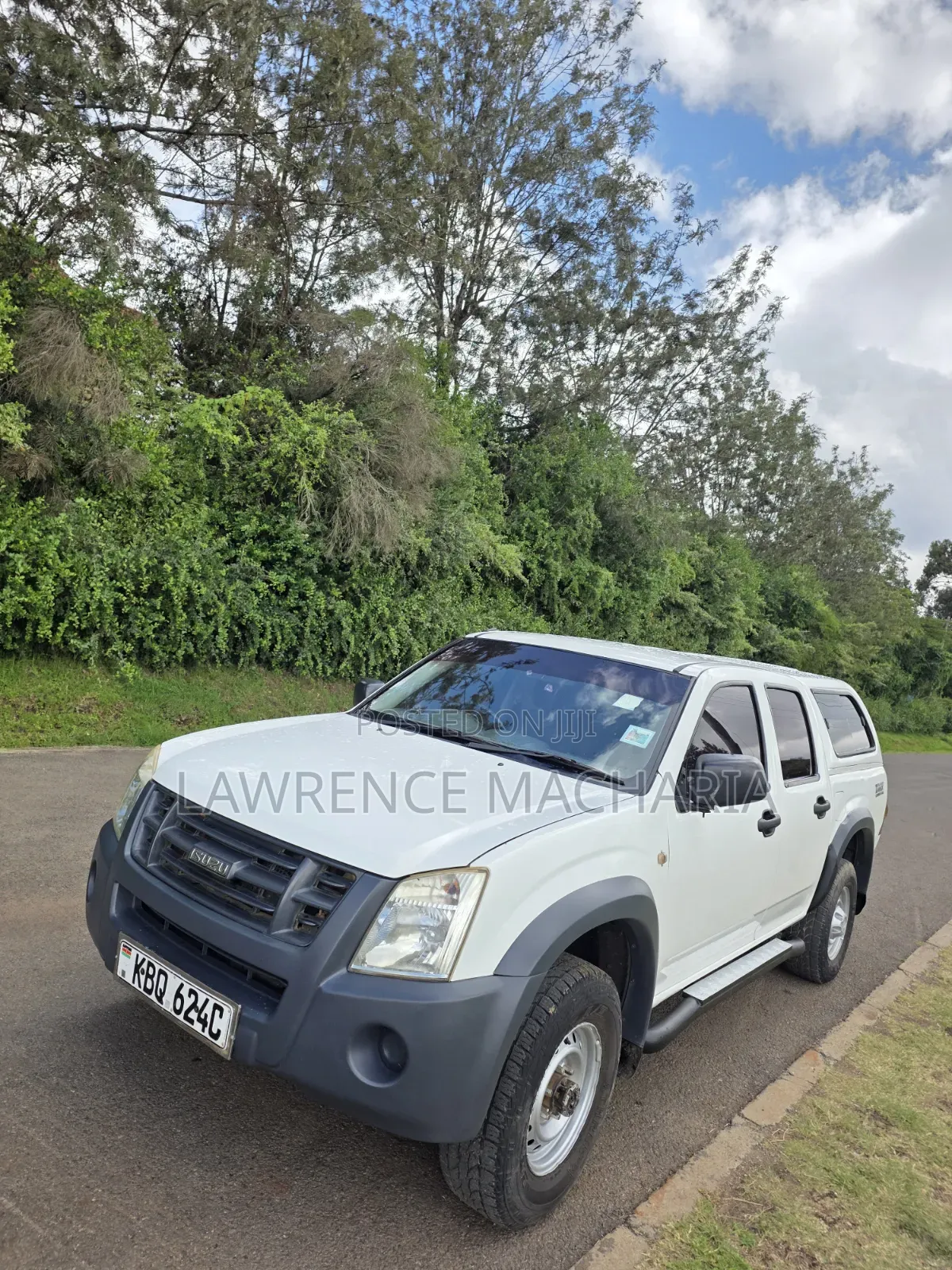 Isuzu D-MAX 2011 White
