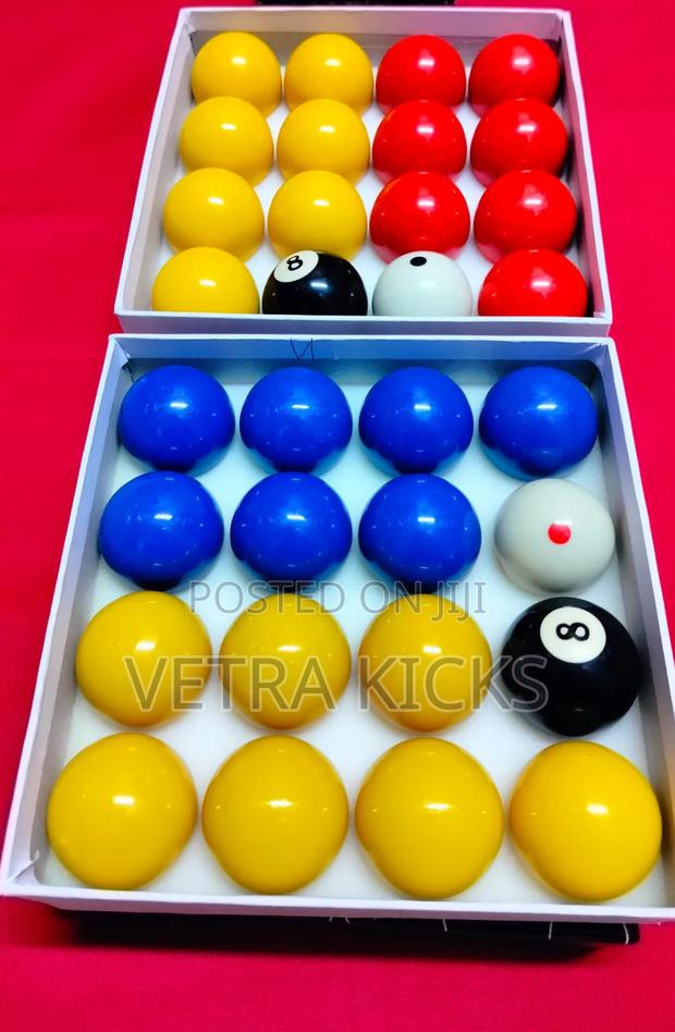 Plain Pooltables Balls Pooltables Accessories