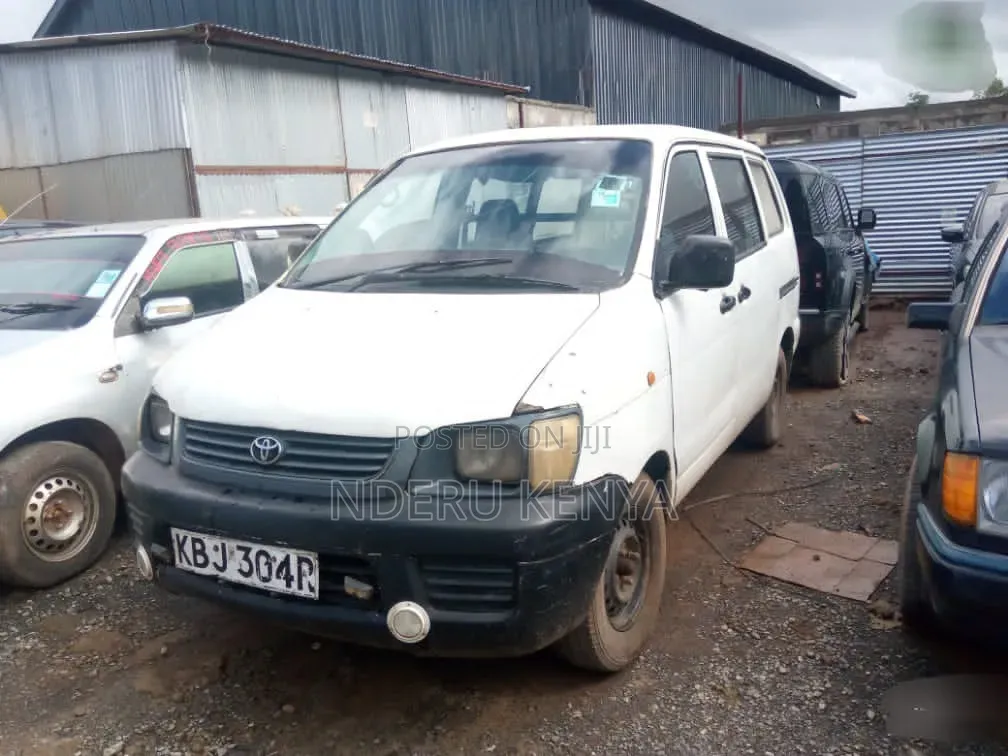 Toyota TownAce 2004 White