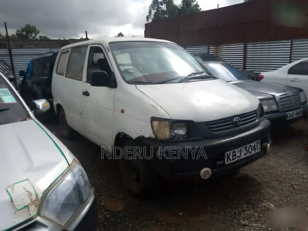Toyota TownAce 2004 White