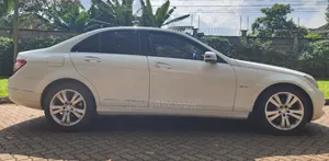Mercedes-Benz C200 2010 Silver