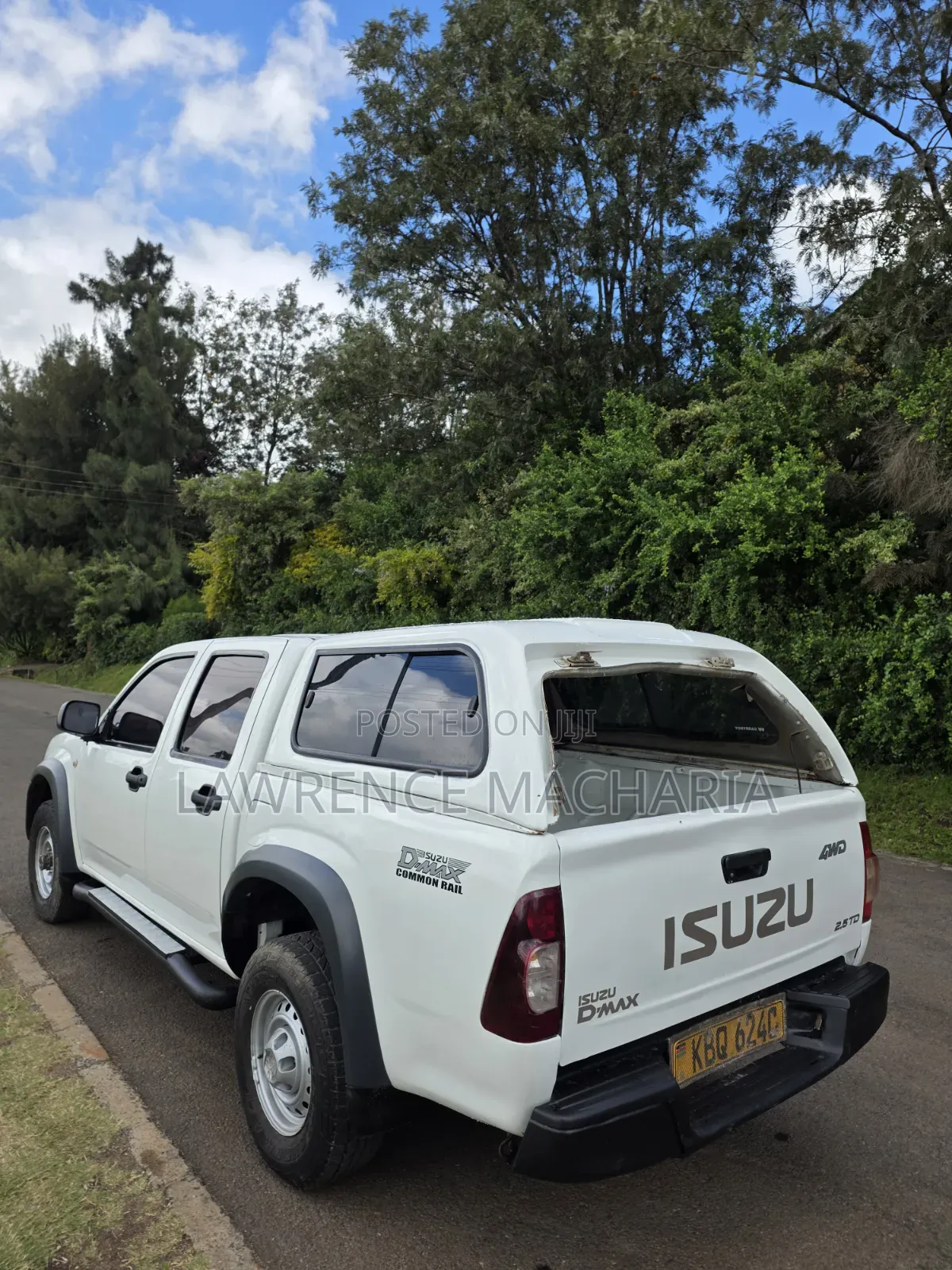 Isuzu D-MAX 2011 White