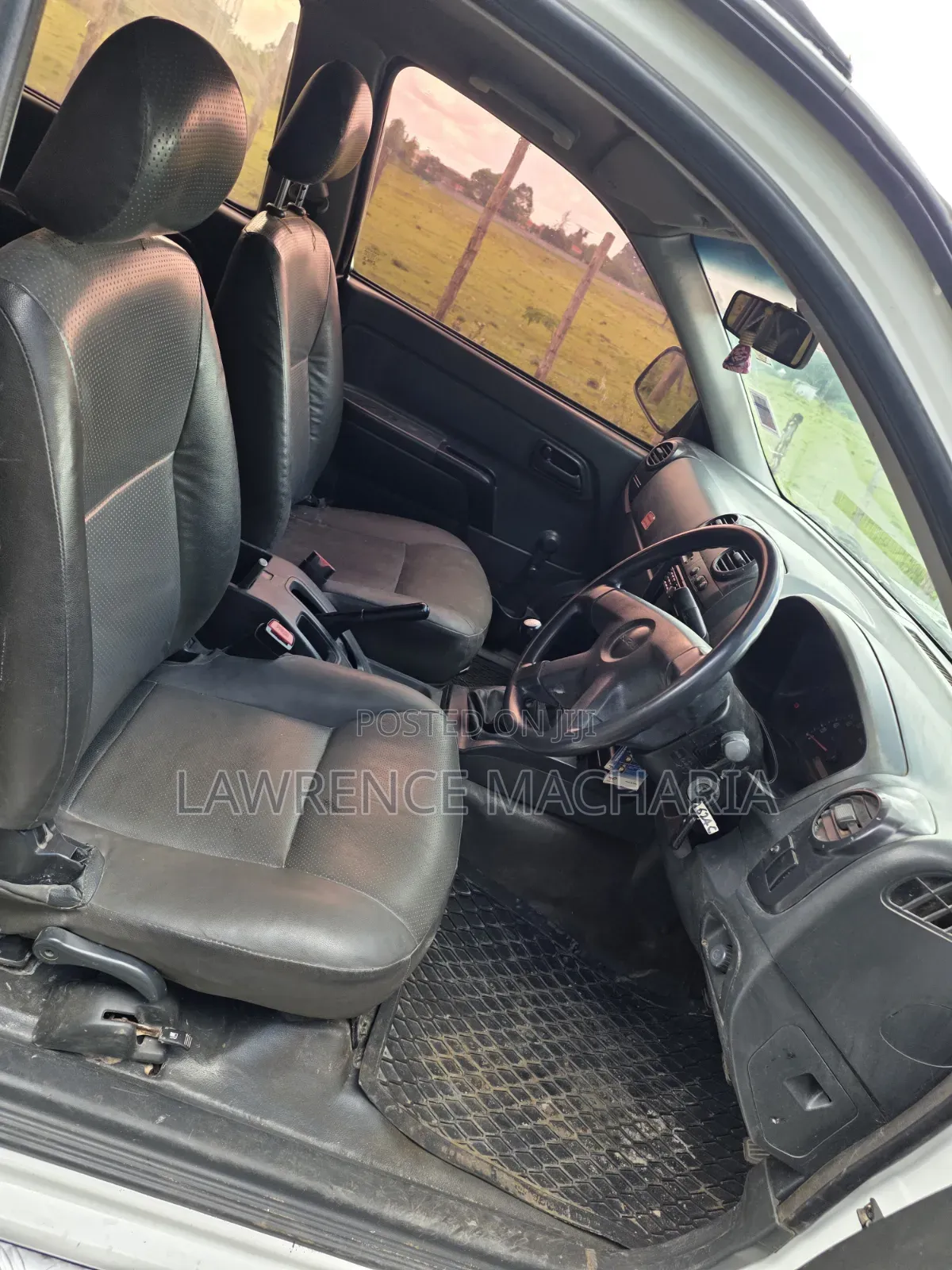 Isuzu D-MAX 2011 White