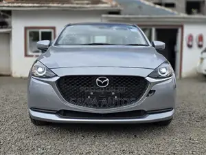 Mazda 2 2019 Silver