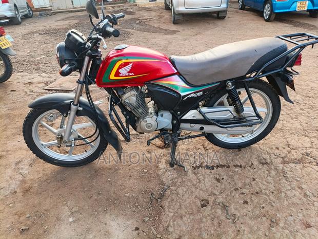Honda CBR 2023 Red