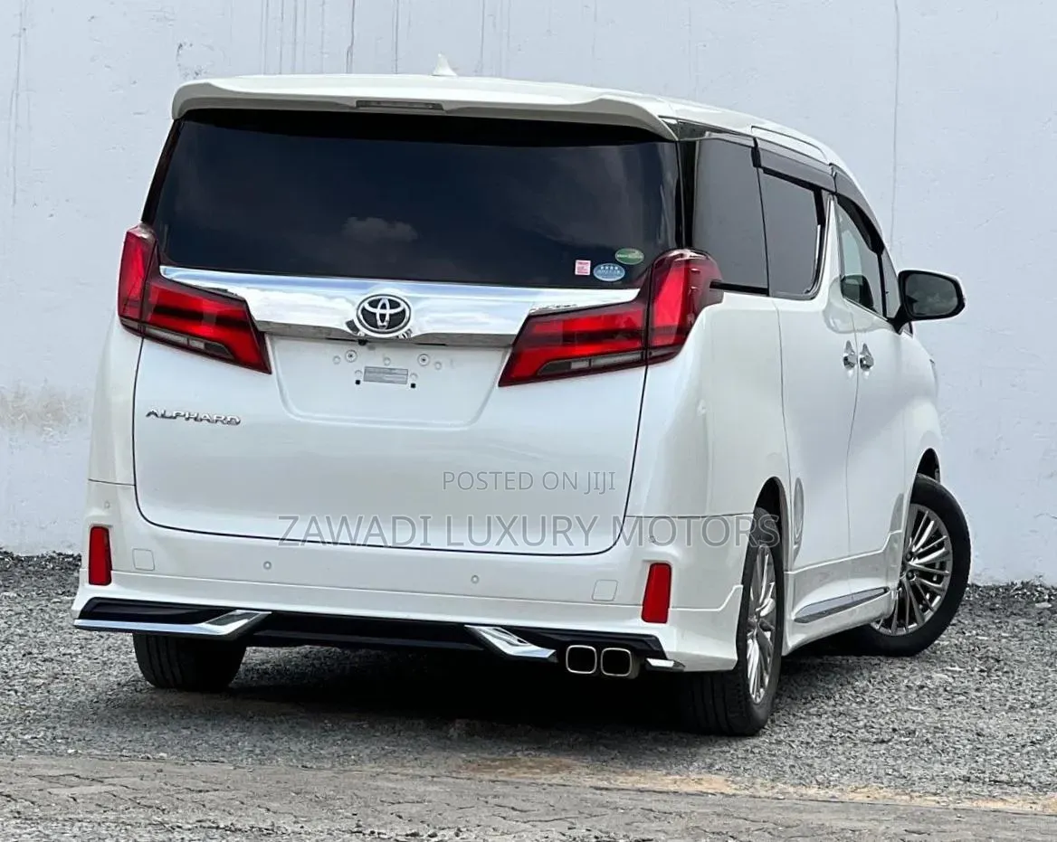 Toyota Alphard 2018 Pearl