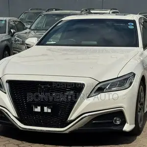 Toyota Crown 2019  White 