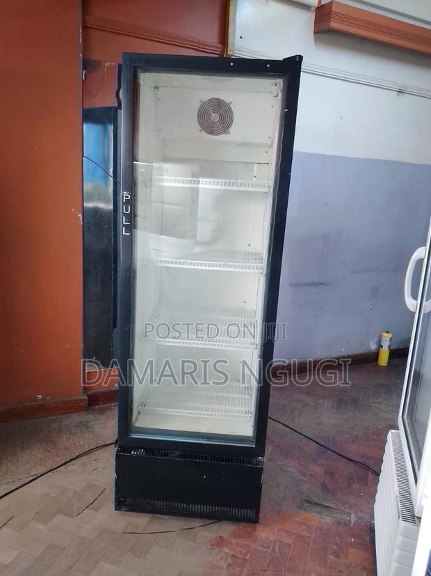 Elagant Display Fridge - thumbnail 3
