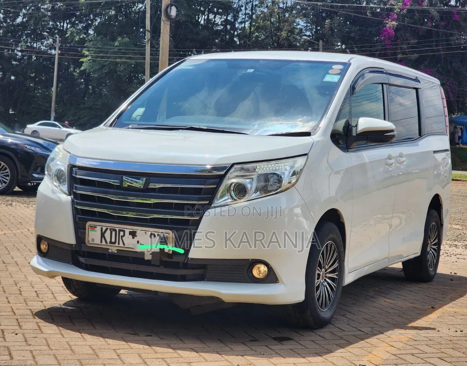 Toyota Noah 2016 White