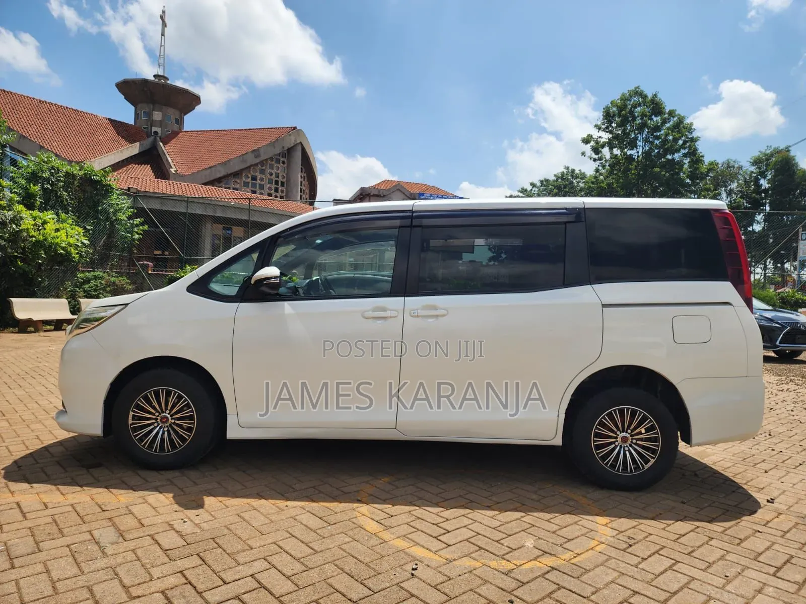 Toyota Noah 2016 White
