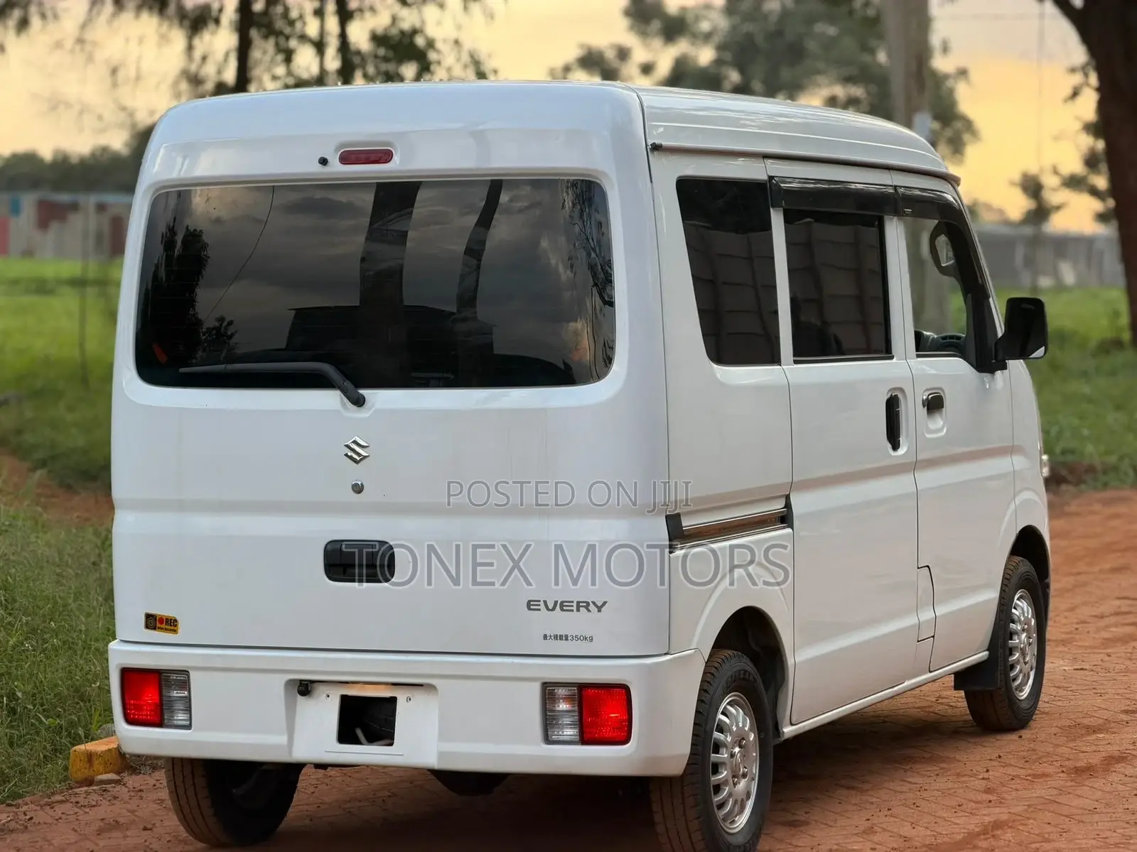 Suzuki Every Wagon 2019 White