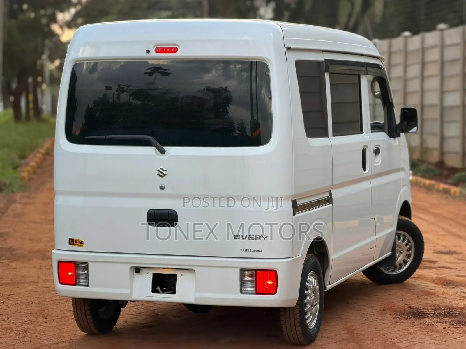 Suzuki Every Wagon 2019 White