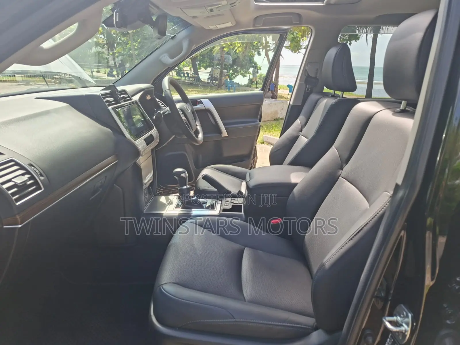 Toyota Land Cruiser Prado 2.8 2023 Black