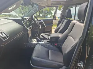 Toyota Land Cruiser Prado 2.8 2023 Black