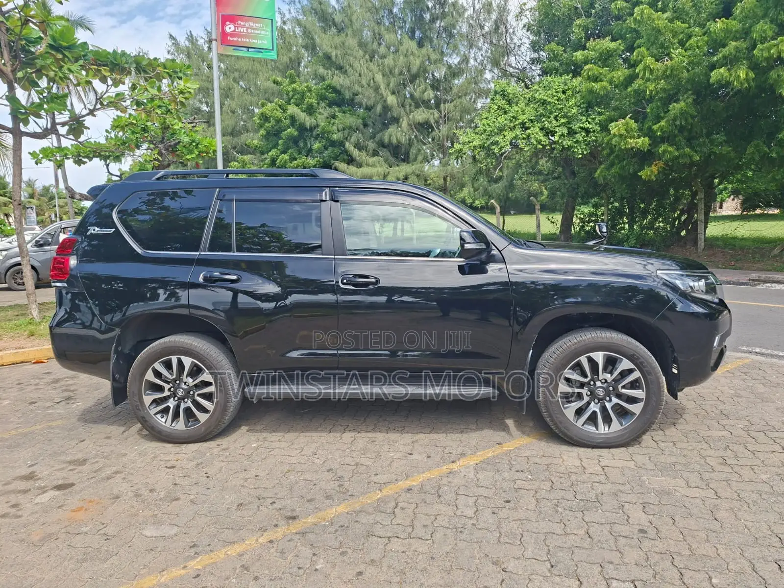 Toyota Land Cruiser Prado 2.8 2023 Black
