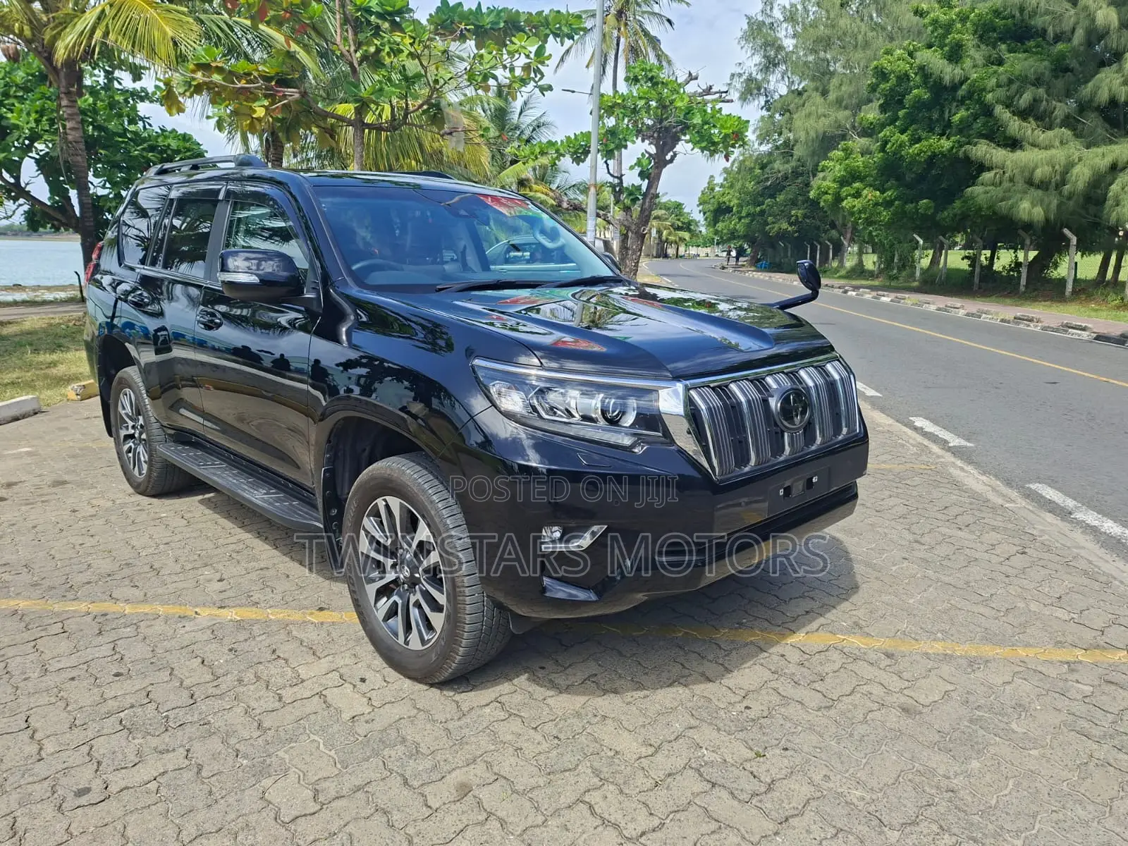 Toyota Land Cruiser Prado 2.8 2023 Black